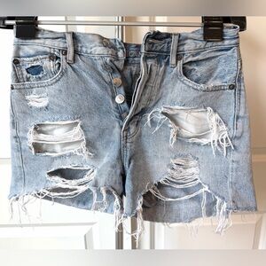 American Eagle 90s Boyfriend Shorts Size 2 Distressed Button Fly Light Wash